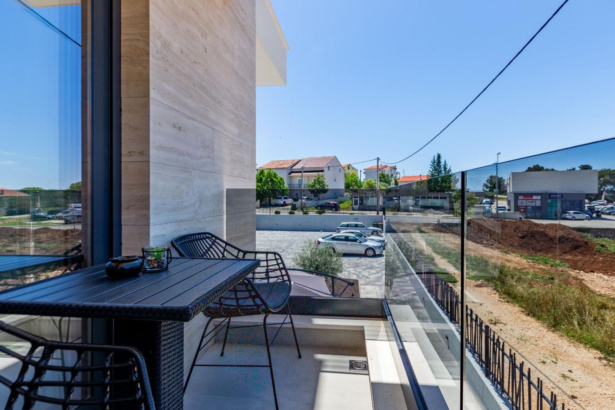 Casa Mia Apartments With Parking Zadar Luaran gambar