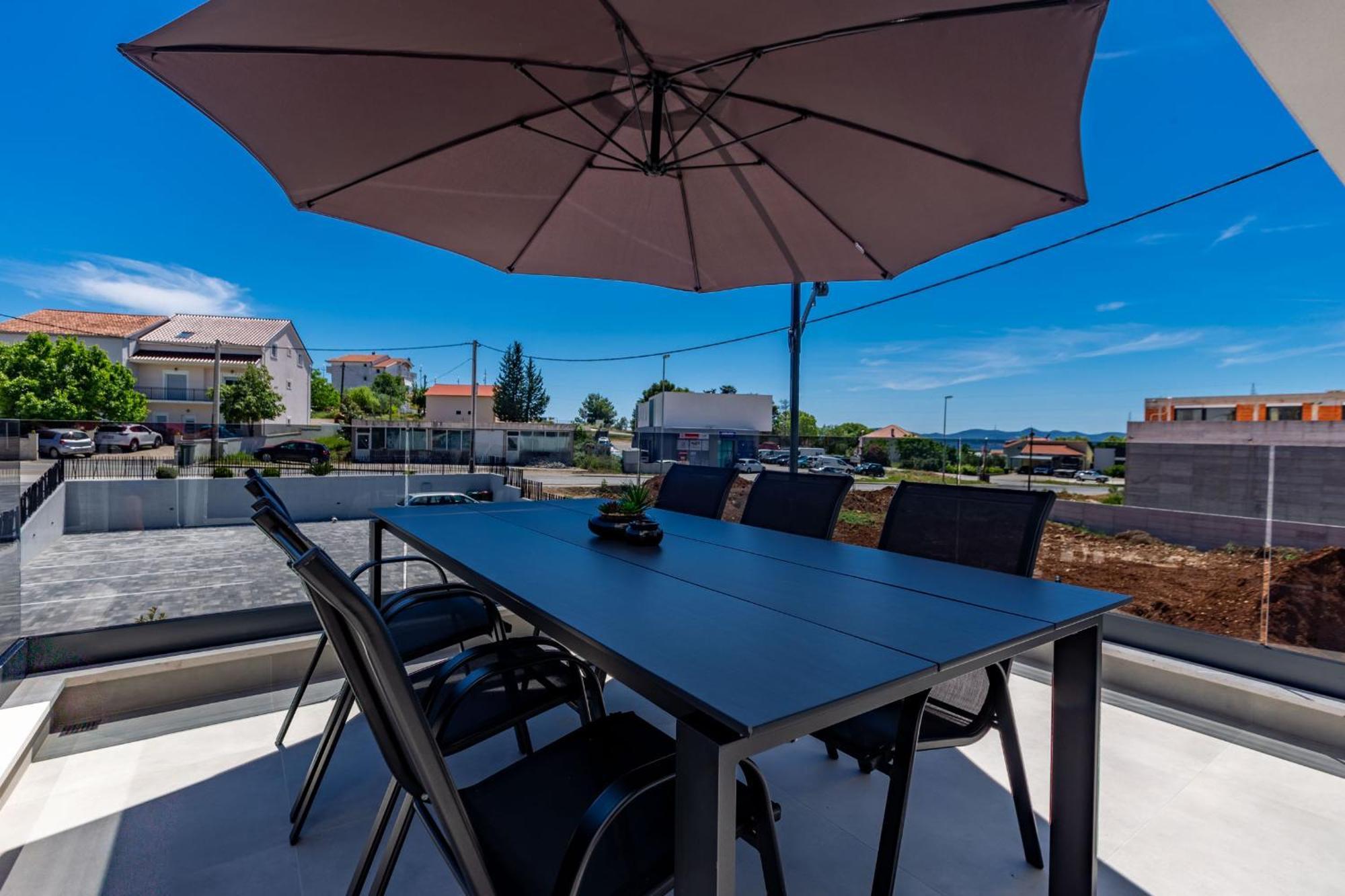 Casa Mia Apartments With Parking Zadar Luaran gambar